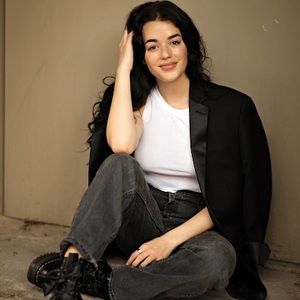 Meet your Posher, Victoria